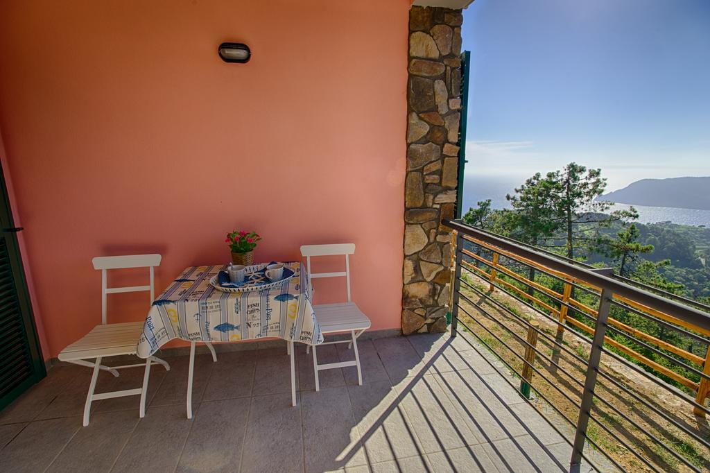 Cade Ventu Hotel Vernazza Luaran gambar