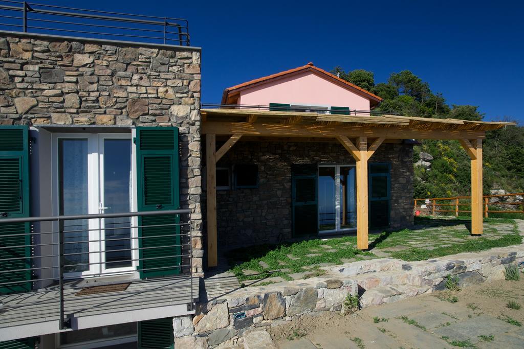 Cade Ventu Hotel Vernazza Luaran gambar